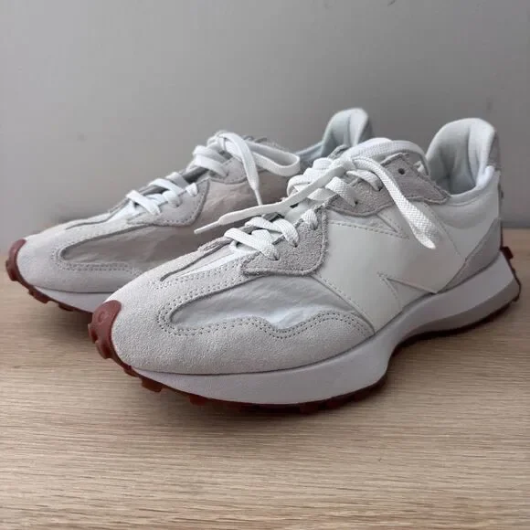 New Balance 327 Women’s Sneakers 9 White Beige Gum - Picture 3 of 9